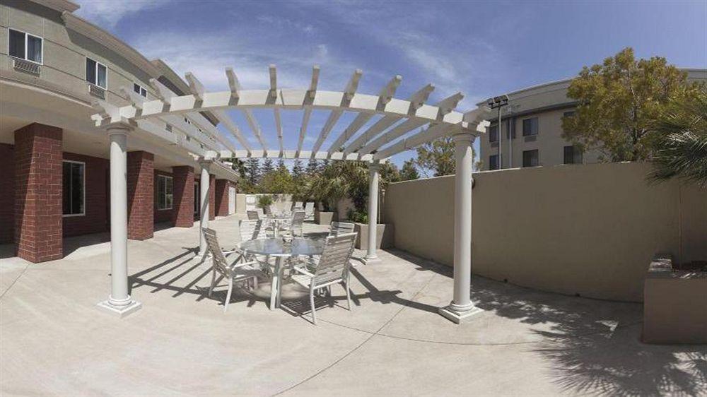 Holiday Inn Express Hotel & Suites Vacaville By Ihg Exterior foto
